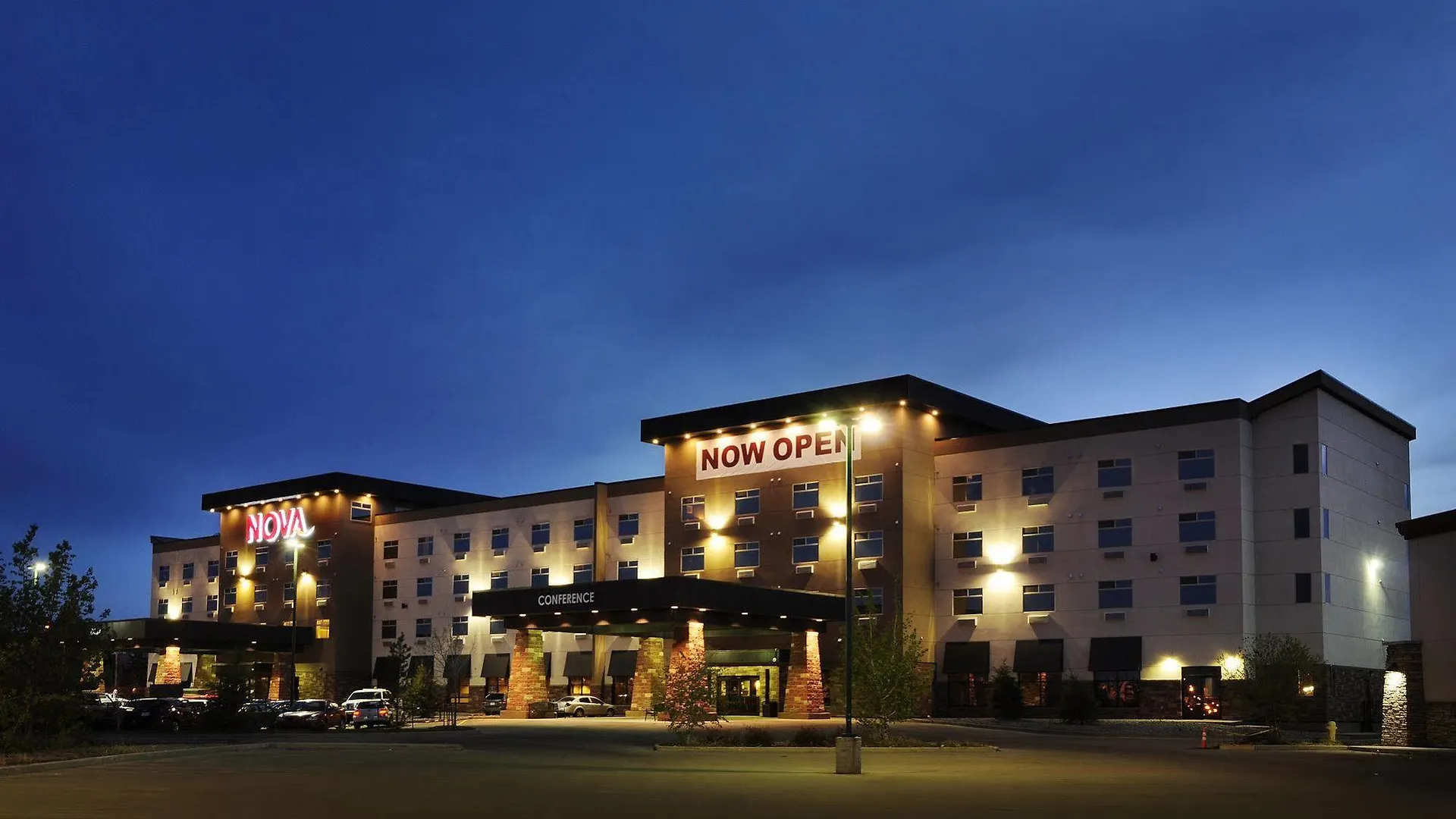 Chateau Nova Yellowhead Edmonton