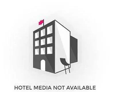 Chateau Nova Yellowhead Edmonton Hotel